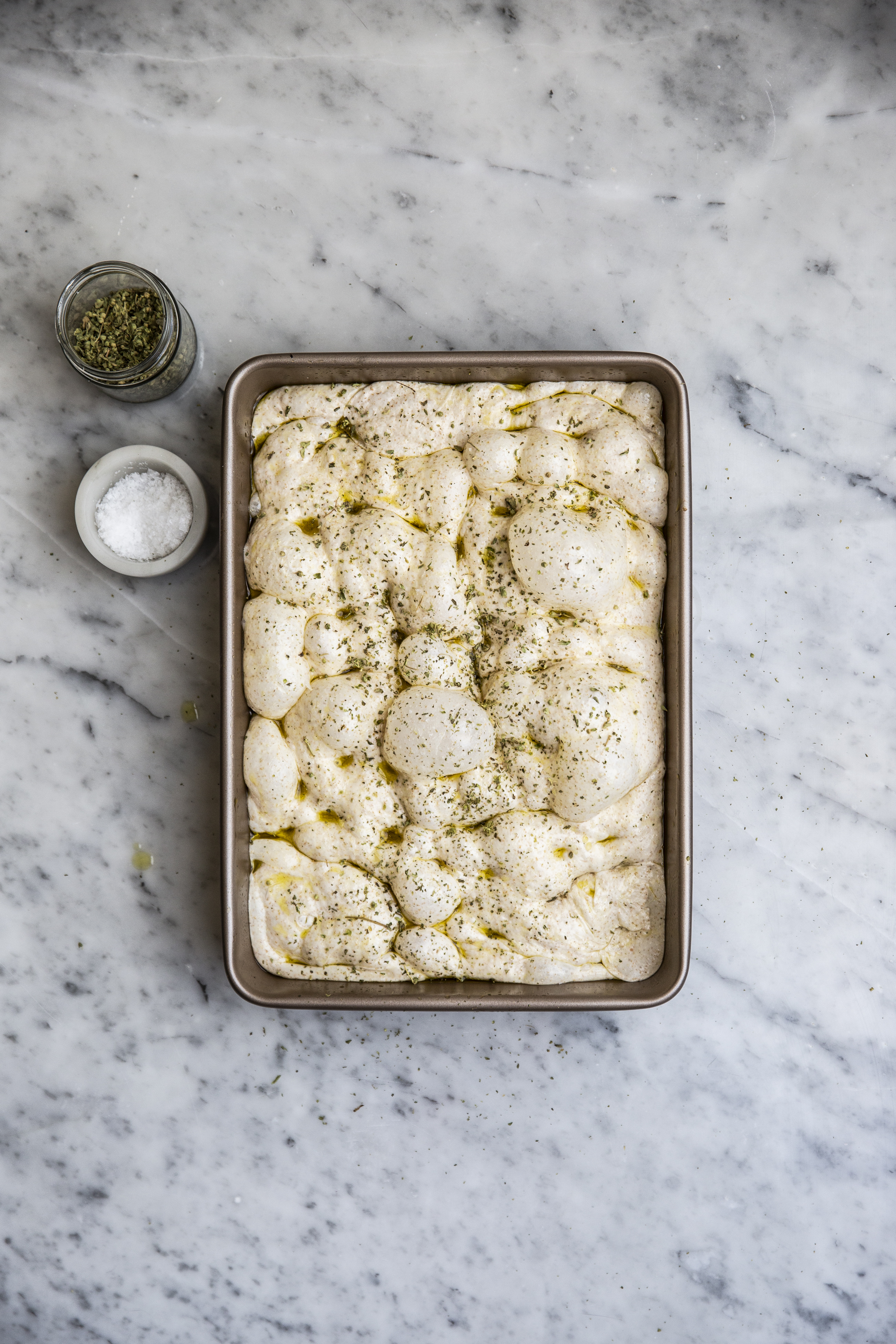 Focaccia mille bolle con acqua di governo 