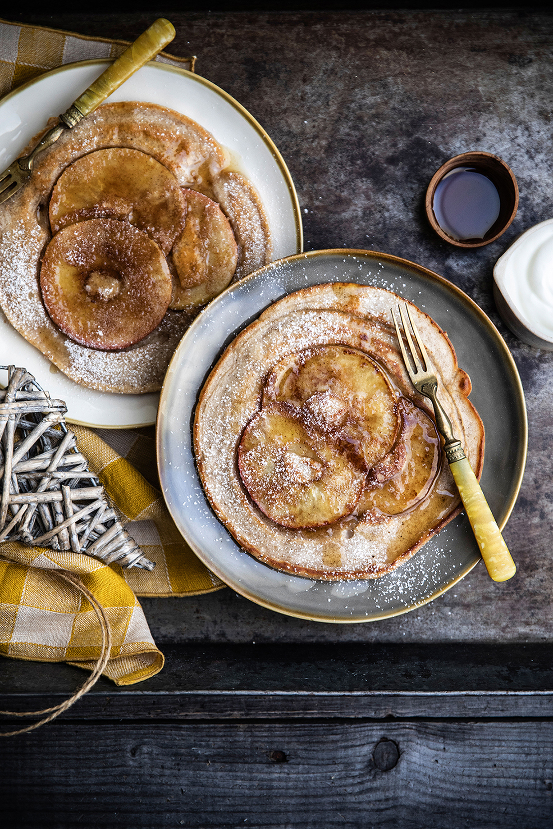 Pancakes yogurt e mele