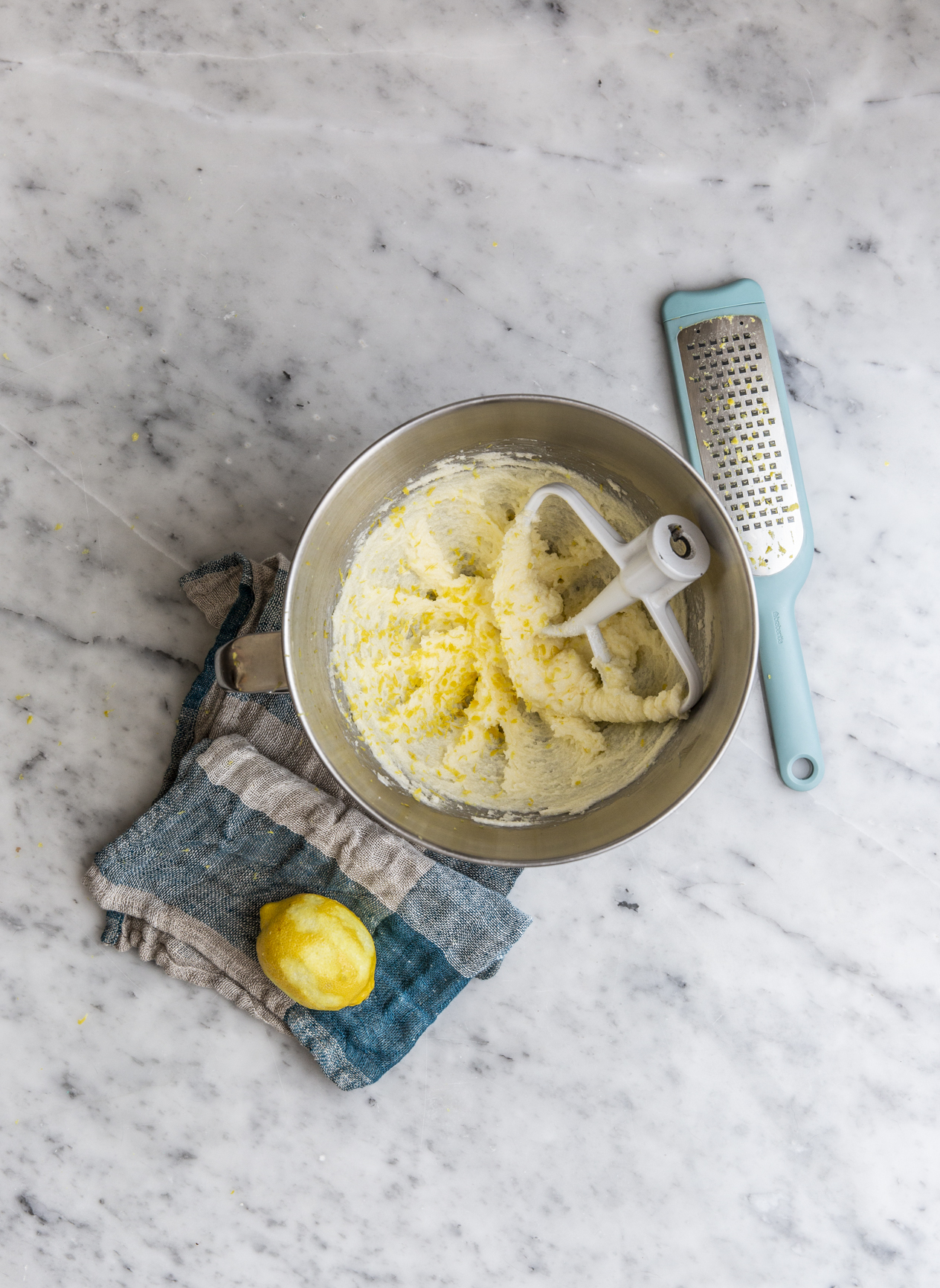 Lemon poppy seed loaf cake