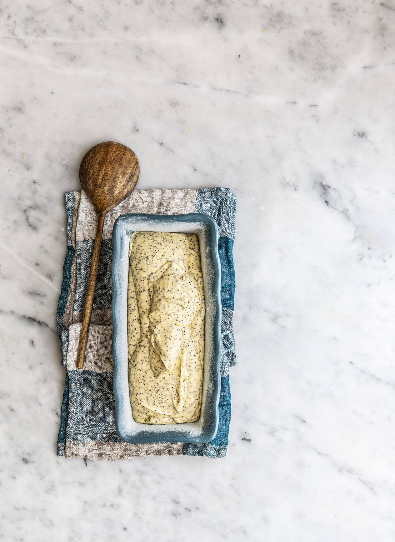 Lemon poppy seed loaf cake