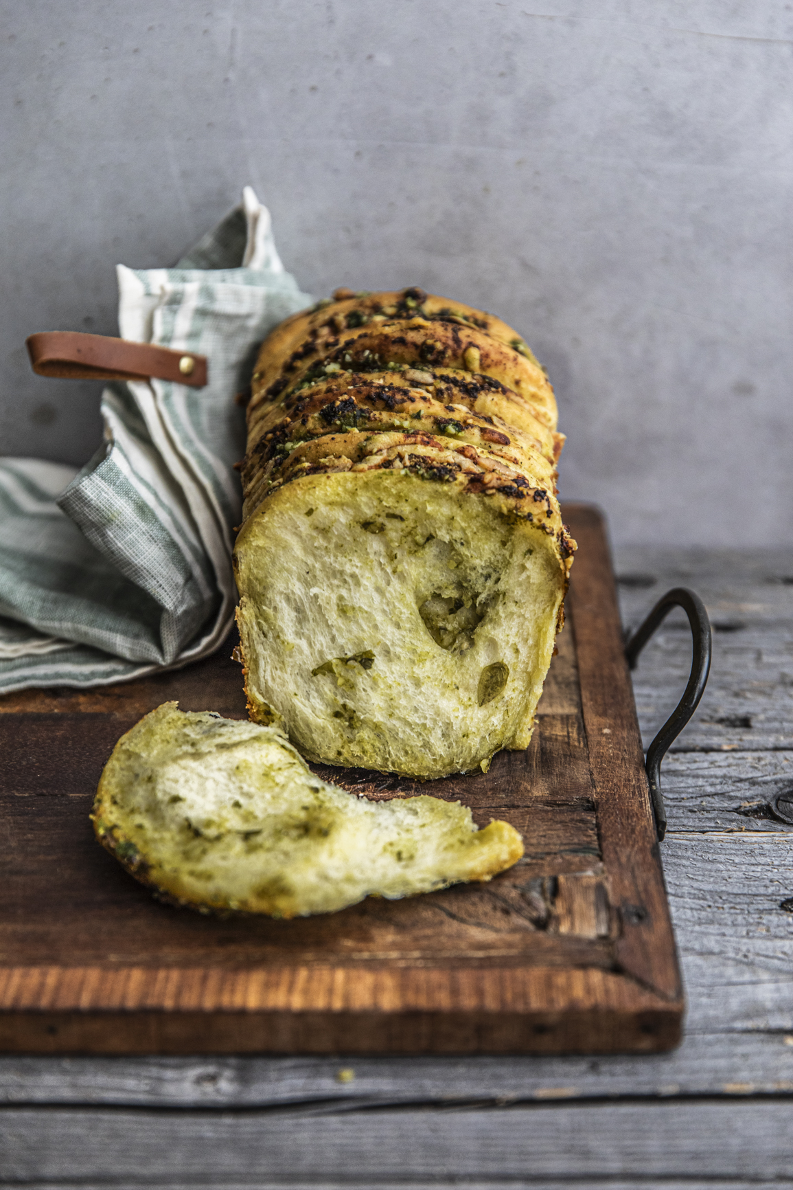 Pull Apart Bread al basilico